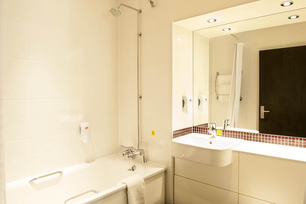 Premier Inn Barrow In Furness Room photo